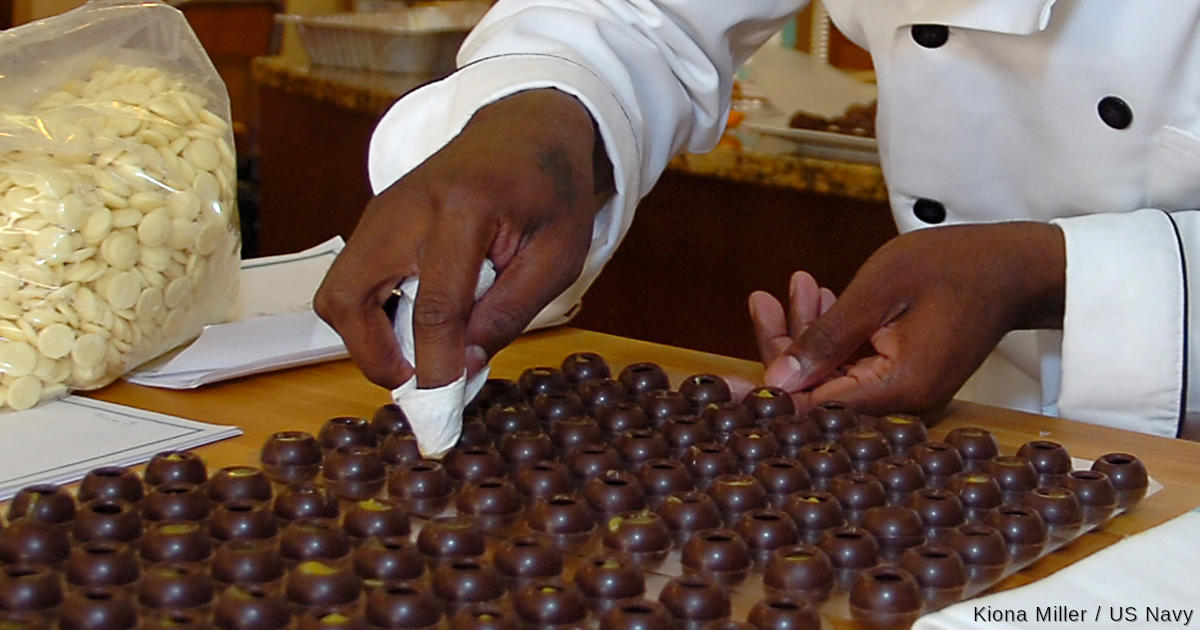The science of chocolate Why do people like chocolate?