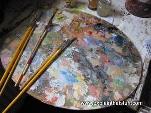 An artist's oil paint palette